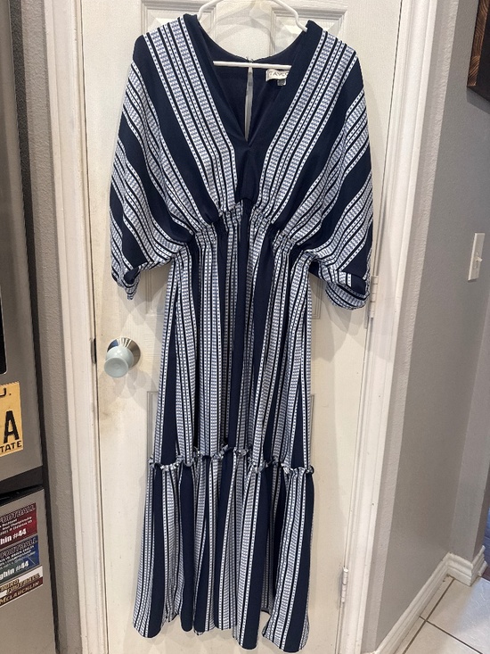 Taylor Dresses & Skirts - Summer dress